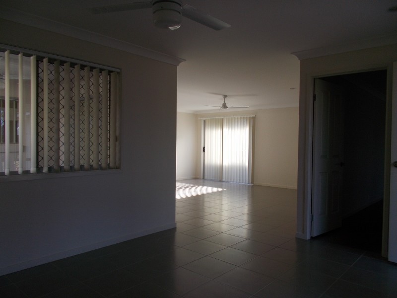 69 Newport Parade, Blacks Beach QLD 4740