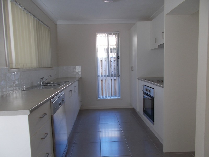 69 Newport Parade, Blacks Beach QLD 4740