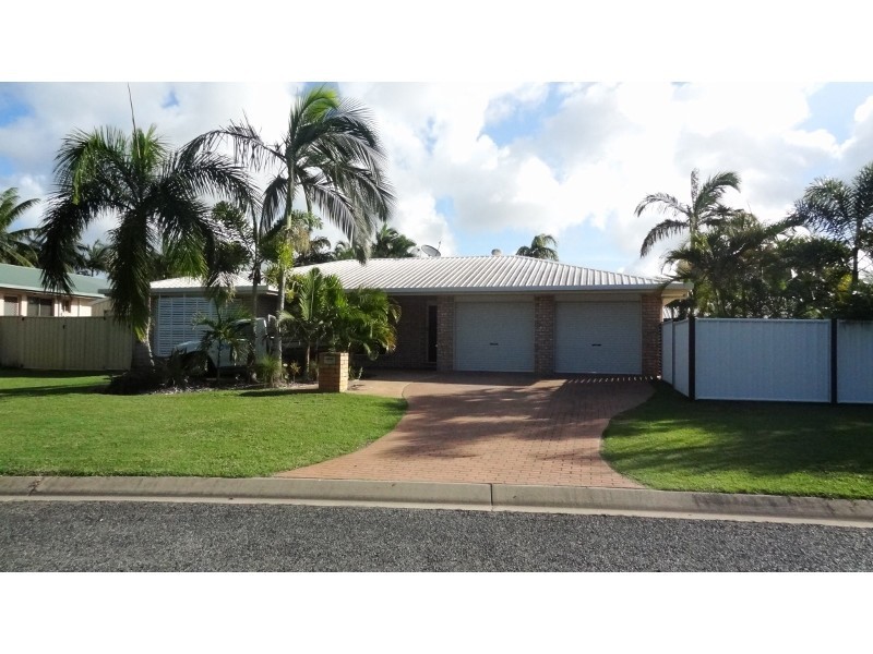 2 Michelle Crescent, Bucasia QLD 4750