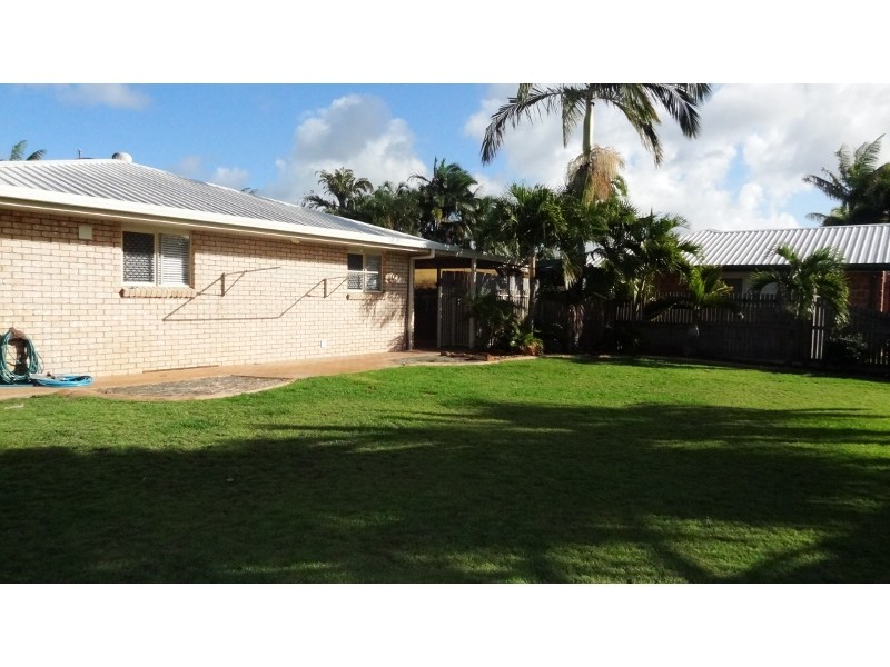 2 Michelle Crescent, Bucasia QLD 4750