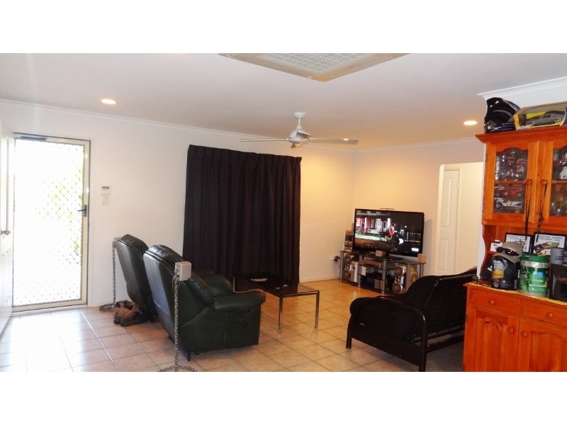 2 Michelle Crescent, Bucasia QLD 4750