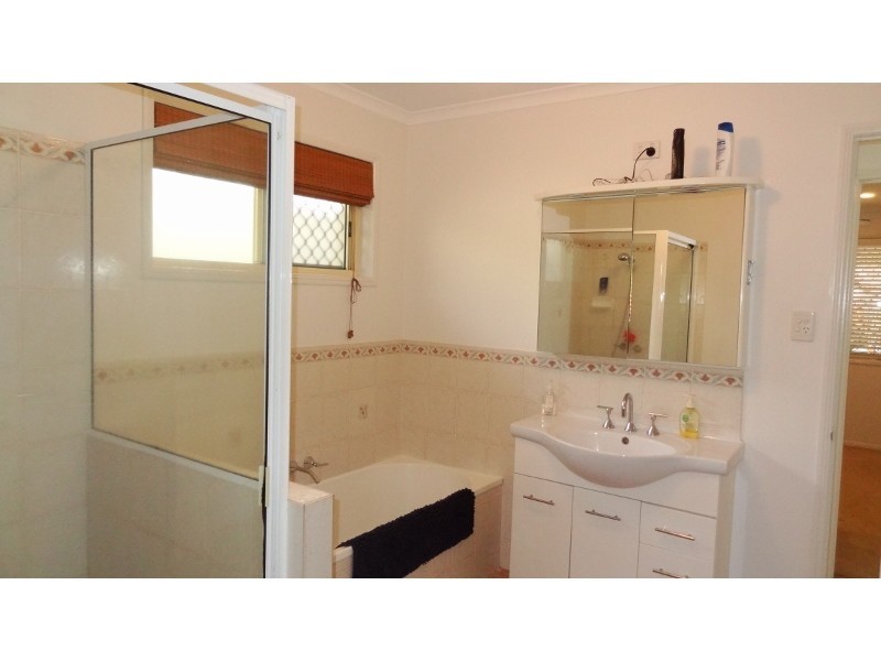 2 Michelle Crescent, Bucasia QLD 4750