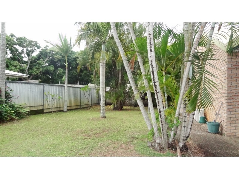 2/14 Waverley Street, Bucasia QLD 4750