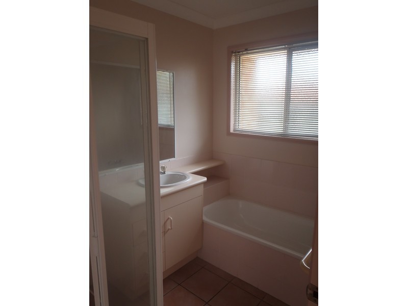27 Beaverbrook Circuit, Sippy Downs QLD 4556