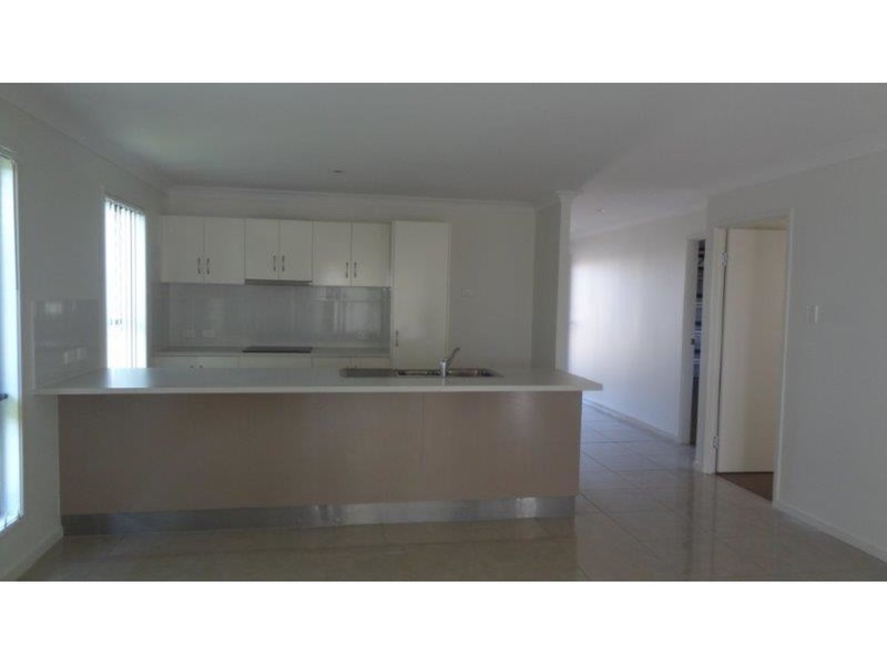 48 Donovan Street, Blacks Beach QLD 4740