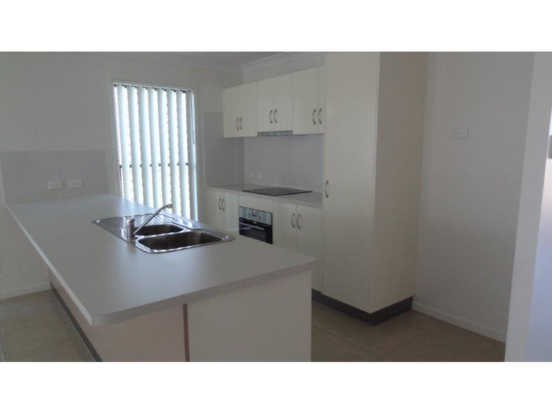 48 Donovan Street, Blacks Beach QLD 4740