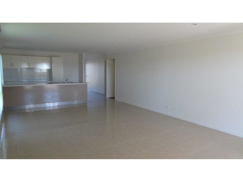 48 Donovan Street, Blacks Beach QLD 4740
