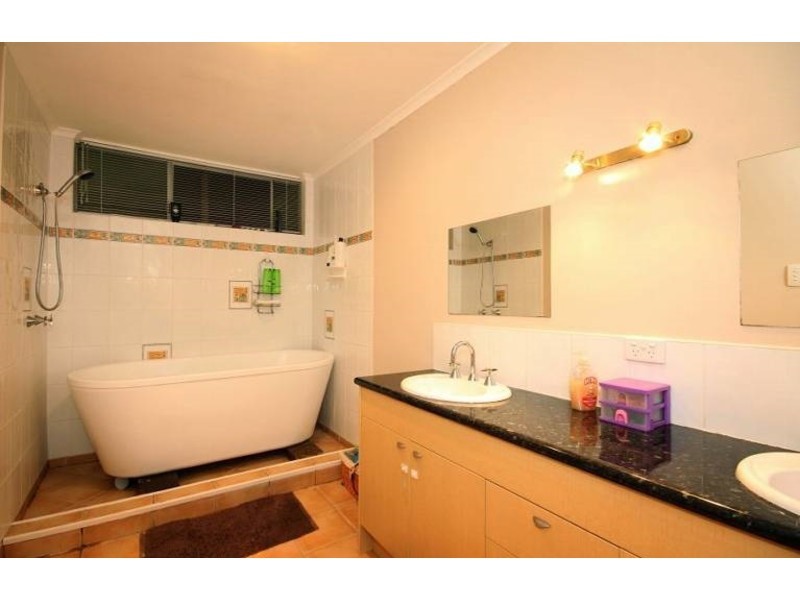 1233 Steve Irwin Way, Beerwah QLD 4519