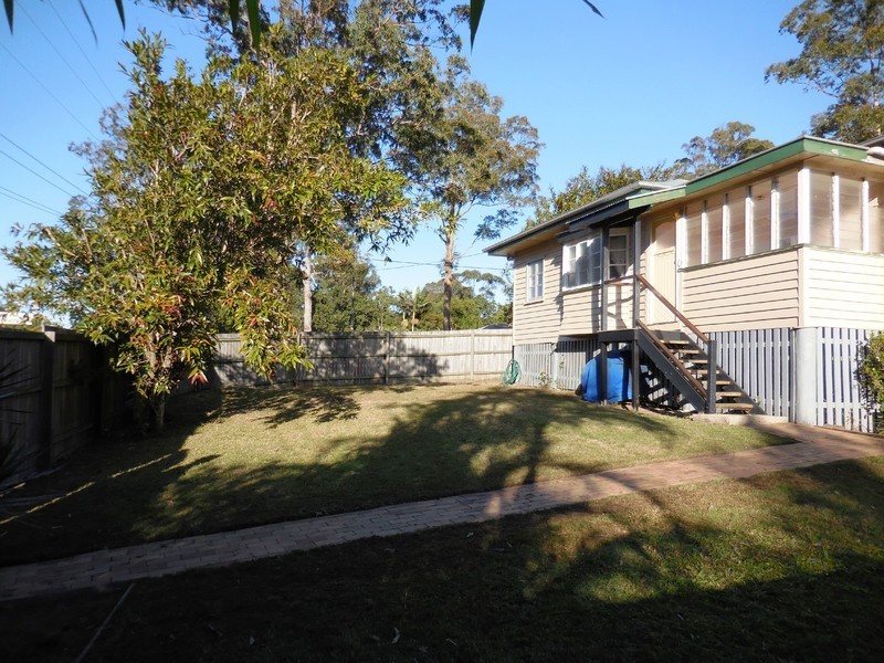18 Gympie St South, Landsborough QLD 4550