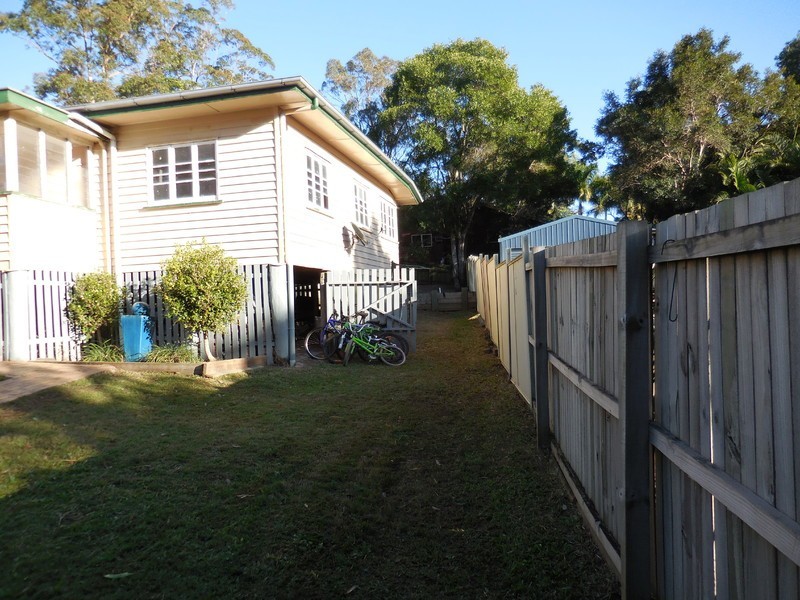 18 Gympie St South, Landsborough QLD 4550