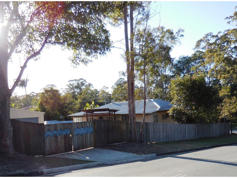 18 Gympie St South, Landsborough QLD 4550