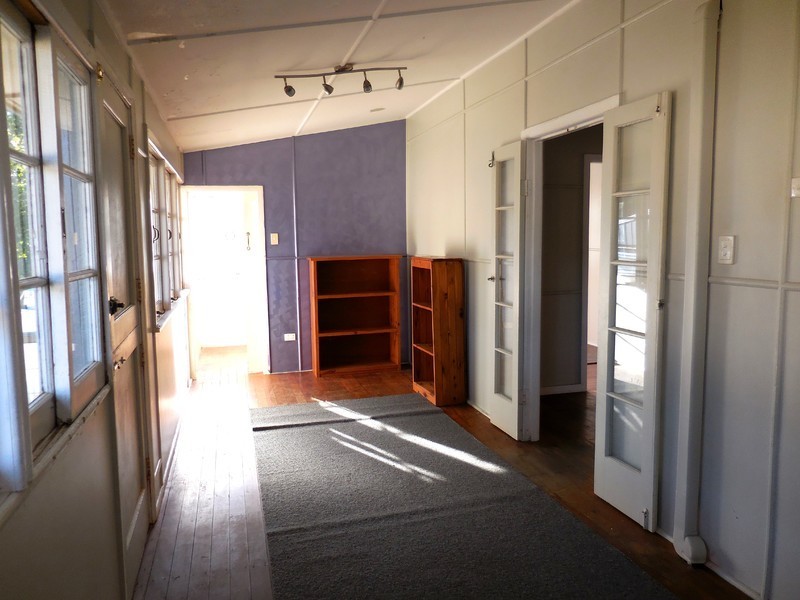 18 Gympie St South, Landsborough QLD 4550