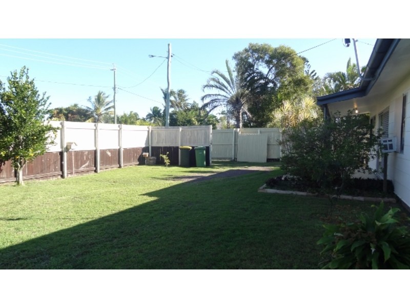 24 Downie Avenue, Bucasia QLD 4750