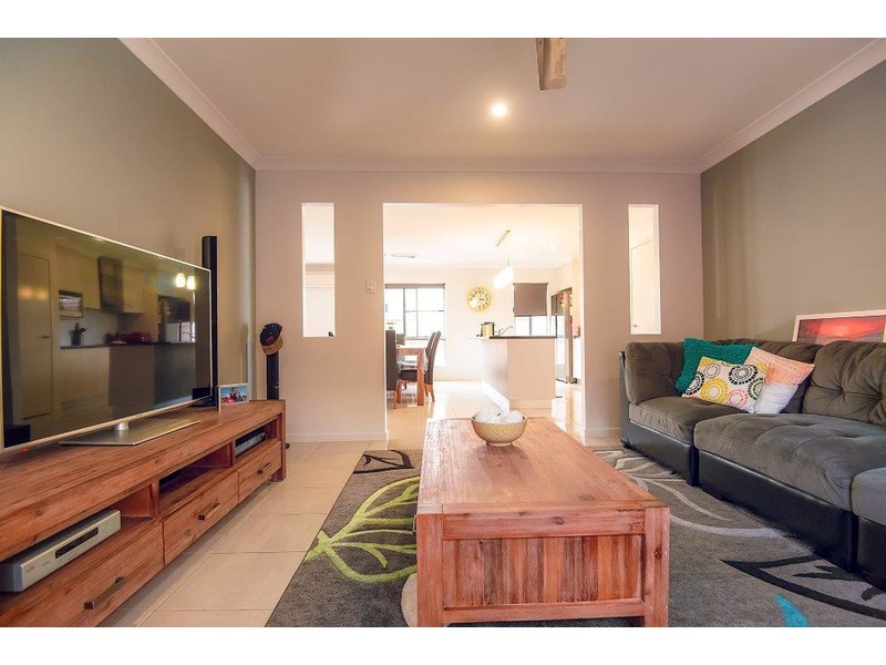 3 Majesty Street, Rural View QLD 4740