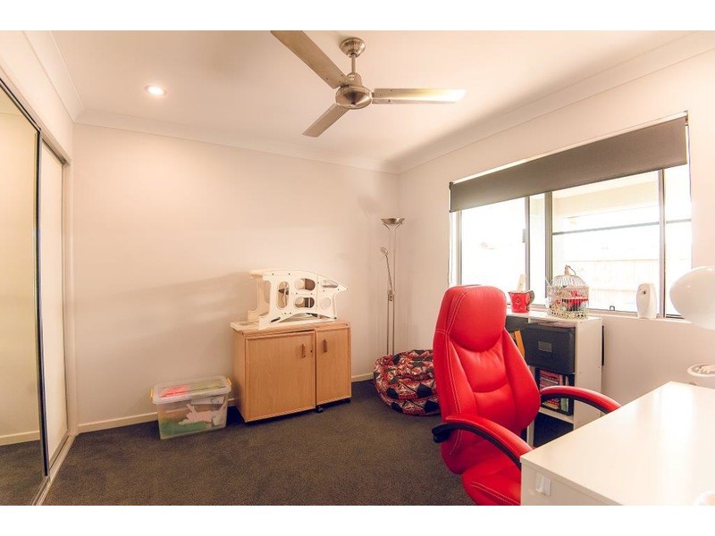 3 Majesty Street, Rural View QLD 4740