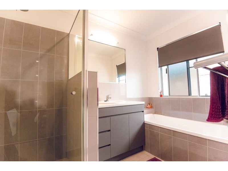 3 Majesty Street, Rural View QLD 4740
