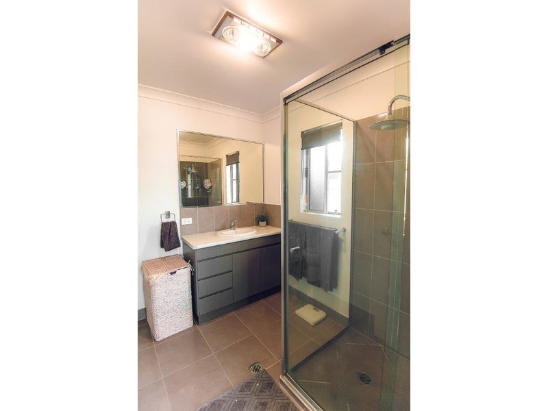 3 Majesty Street, Rural View QLD 4740