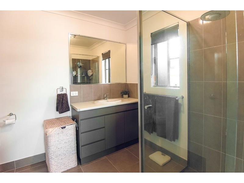 3 Majesty Street, Rural View QLD 4740
