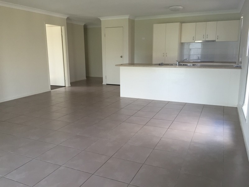 78 Scarborough Circuit, Blacks Beach QLD 4740
