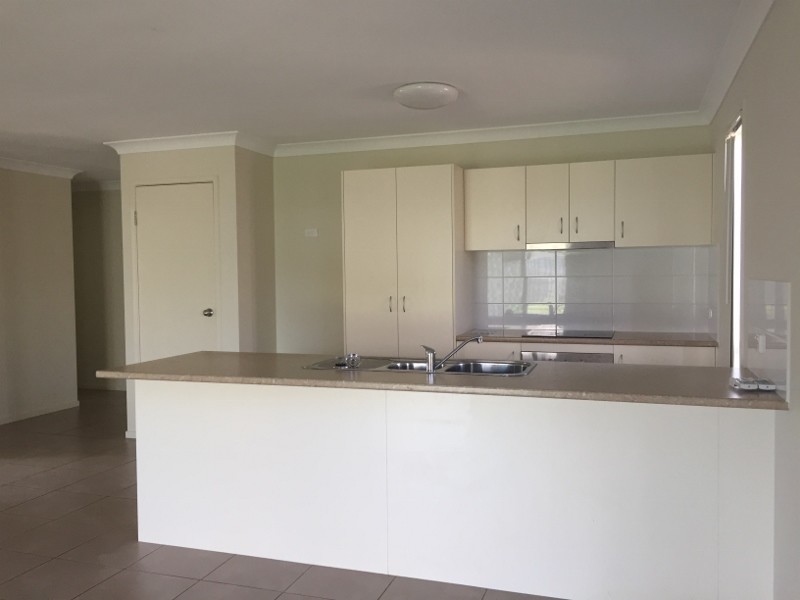 78 Scarborough Circuit, Blacks Beach QLD 4740