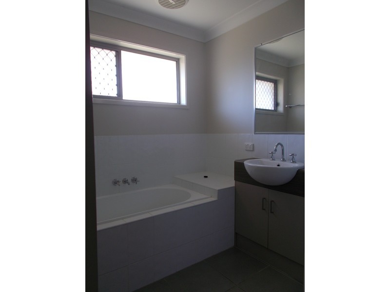 21 Scarborough Circuit, Blacks Beach QLD 4740