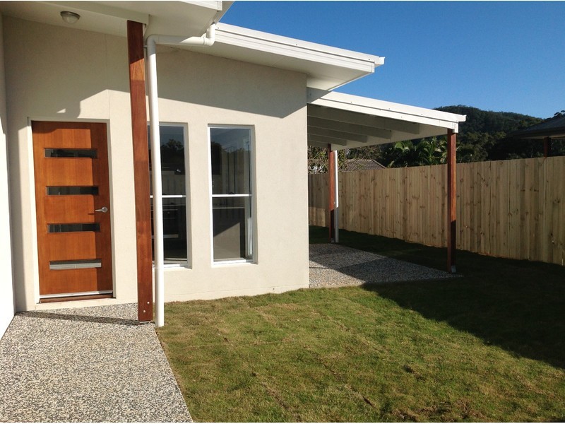 9b Lloyd Street, Beerwah QLD 4519