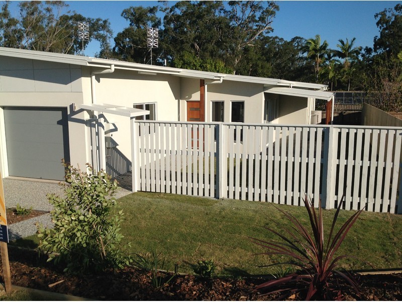 9b Lloyd Street, Beerwah QLD 4519