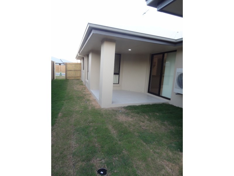 23 Scarborough Circuit, Blacks Beach QLD 4740