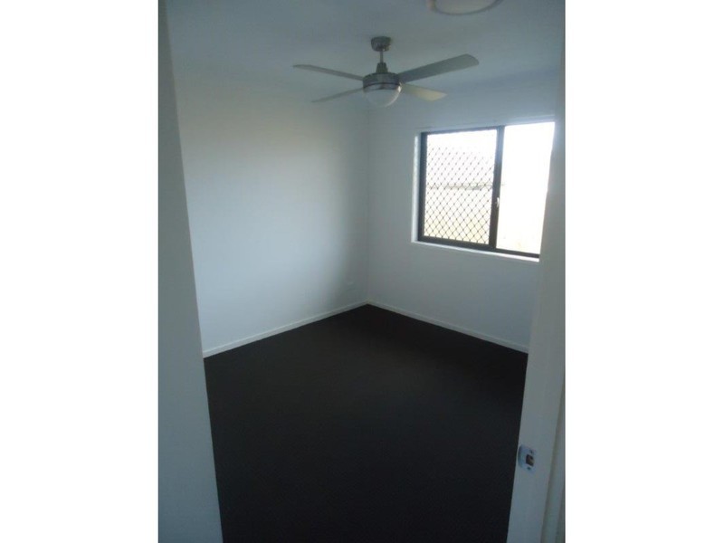 19 Halifax Place, Rural View QLD 4740