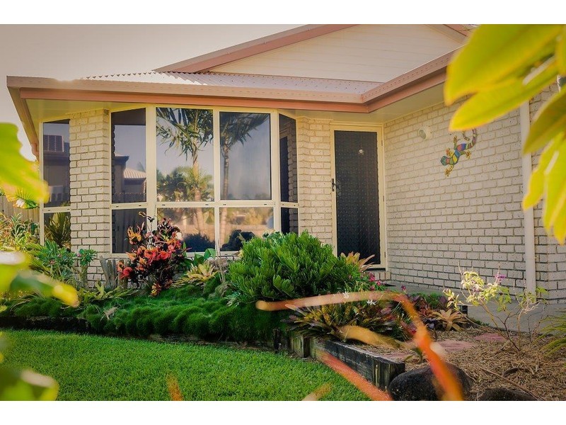 51 Marine Parade, Bucasia QLD 4750