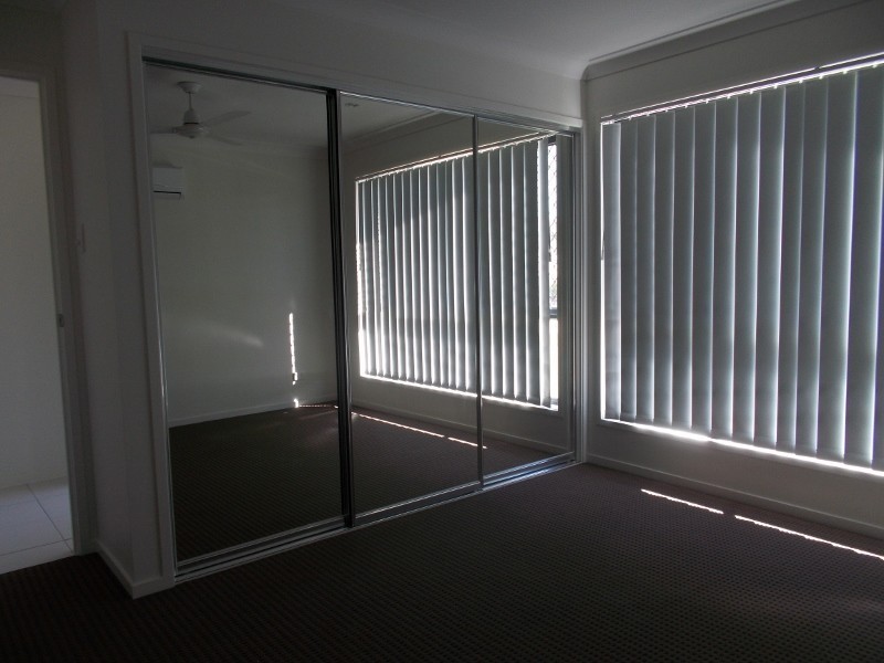 18 Hinkler Court, Rural View QLD 4740