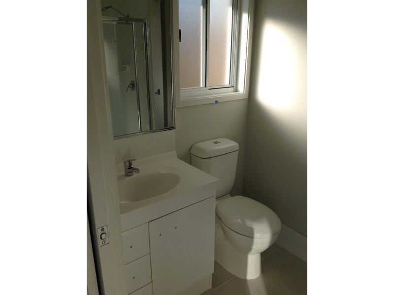 9a Sairs Street, Glass House Mountains QLD 4518