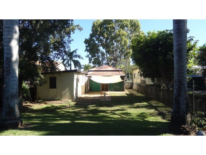 36 Waverley Street, Bucasia QLD 4750
