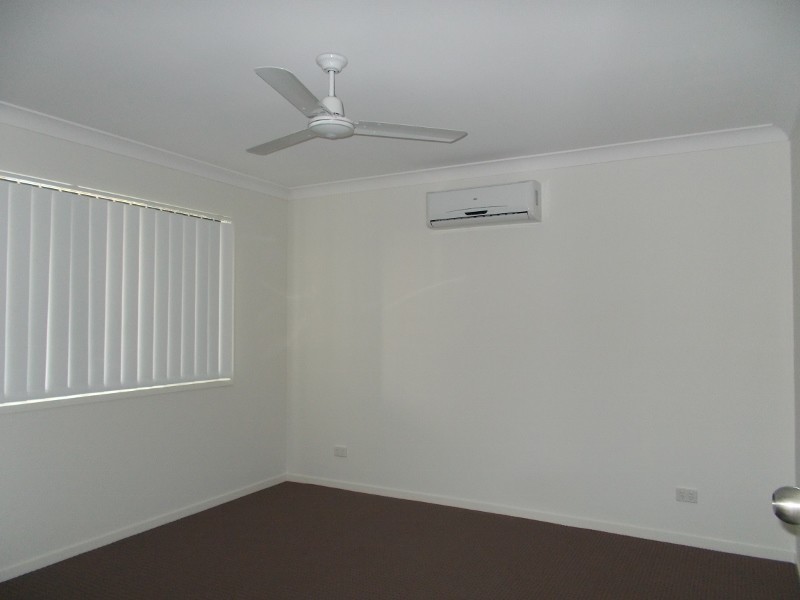 64 Commander Parade, Shoal Point QLD 4750