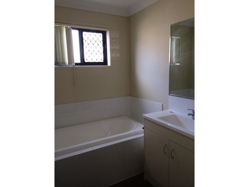 74 Scarborough Circuit, Blacks Beach QLD 4740