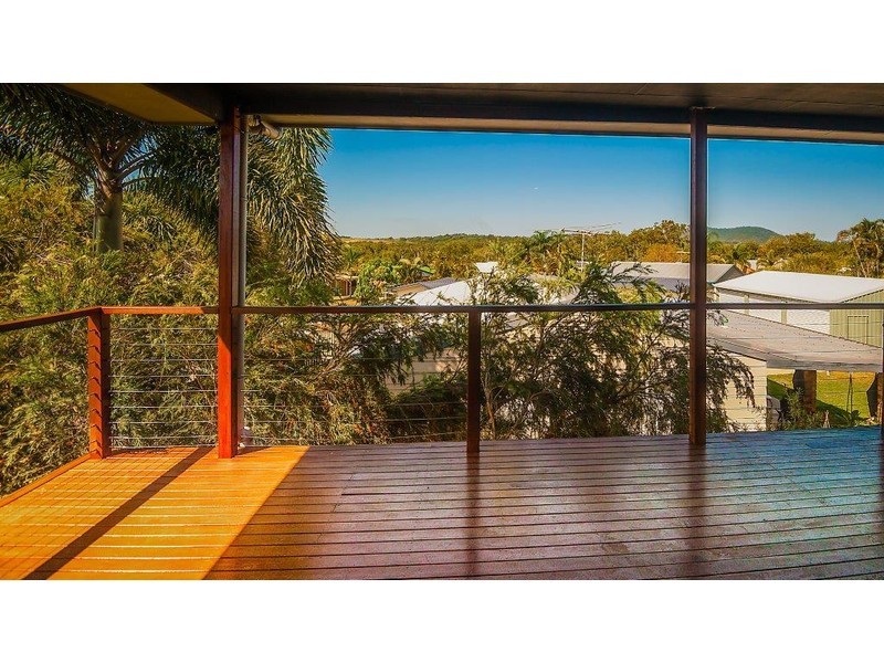 5 Scott Court, Bucasia QLD 4750