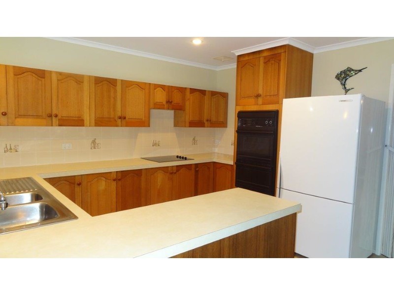 8 Pioneer Street, Mount Pleasant QLD 4740