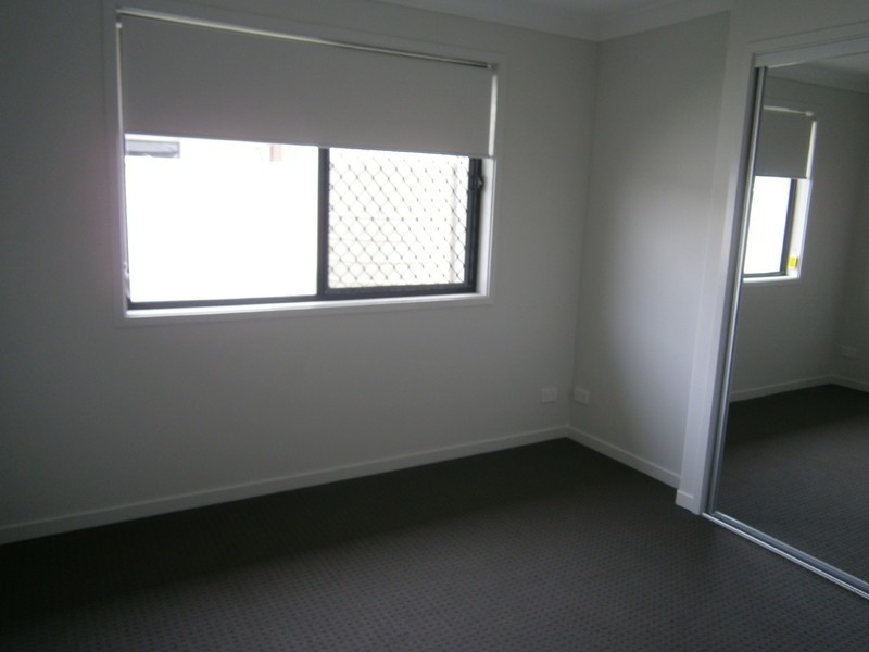 4 Apple Crescent, Caloundra West QLD 4551