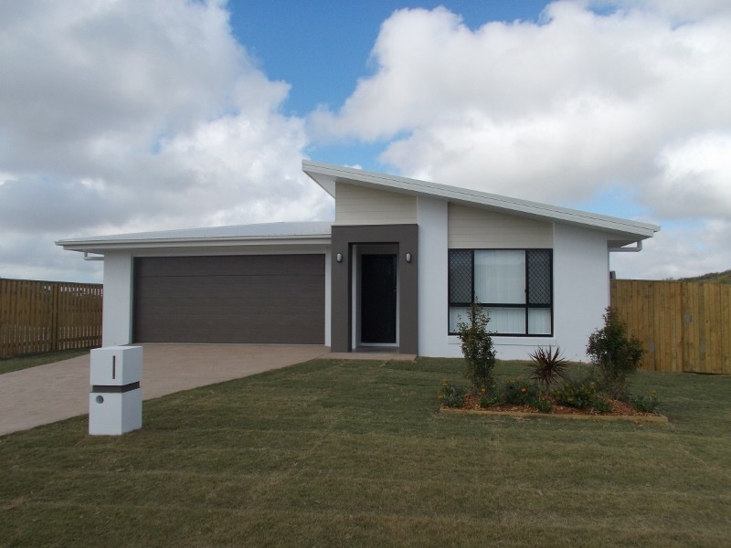 22 Hinkler Court, Rural View QLD 4740
