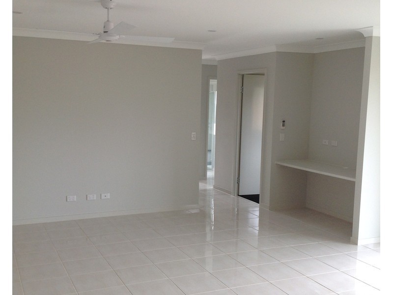 4a Sairs Street, Glass House Mountains QLD 4518