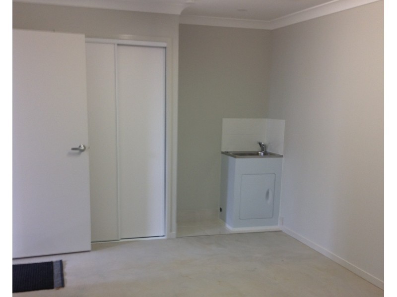 4a Sairs Street, Glass House Mountains QLD 4518