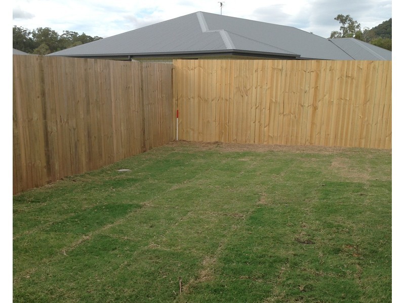 4a Sairs Street, Glass House Mountains QLD 4518