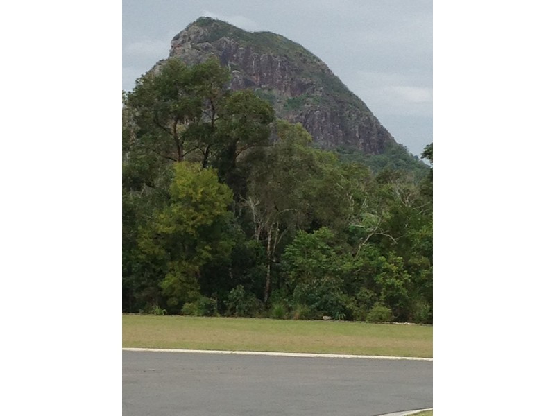 4a Sairs Street, Glass House Mountains QLD 4518