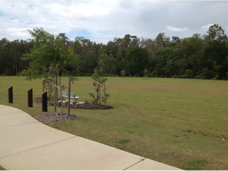 4a Sairs Street, Glass House Mountains QLD 4518