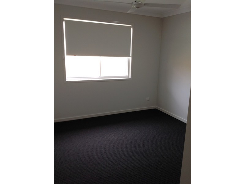 4b Sairs Street, Glass House Mountains QLD 4518