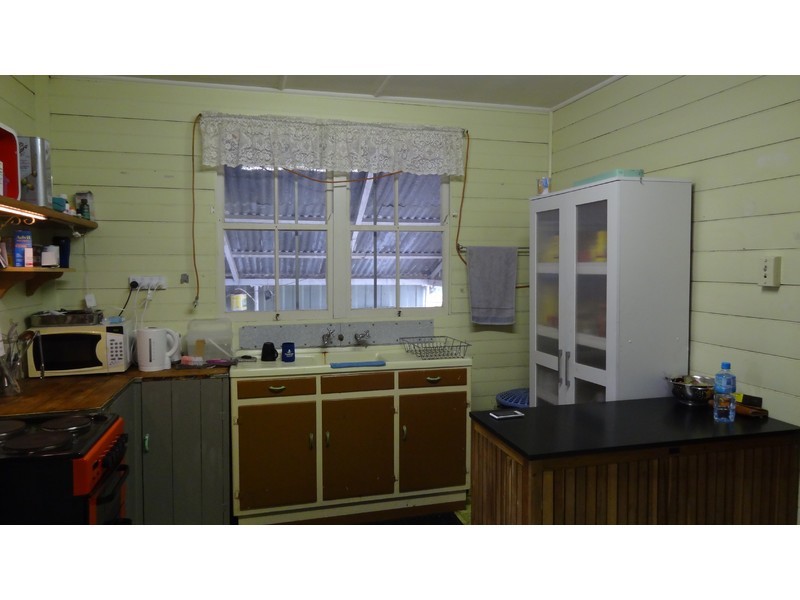 40 Waverley Street, Bucasia QLD 4750