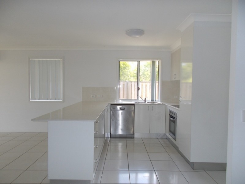 7 Holloways Court, Blacks Beach QLD 4740