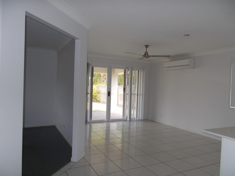 7 Holloways Court, Blacks Beach QLD 4740