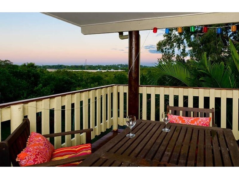 2A Edmonds Street, Bucasia QLD 4750