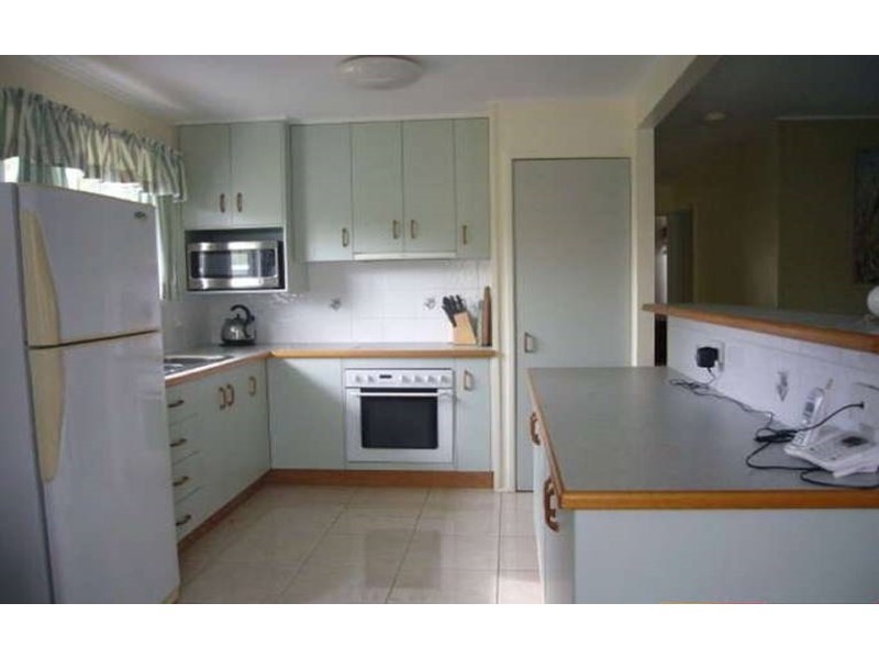 2A Edmonds Street, Bucasia QLD 4750